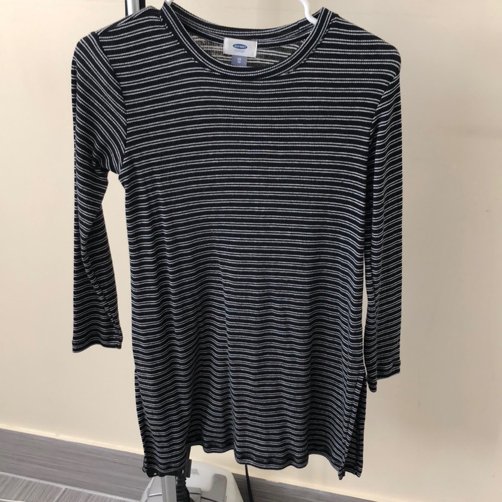 3 for $15—- Black and White 3/4 sleeve tunic